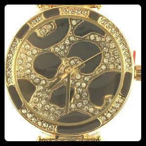 Geneva Platinum Women’s Quartz Fashion Watch